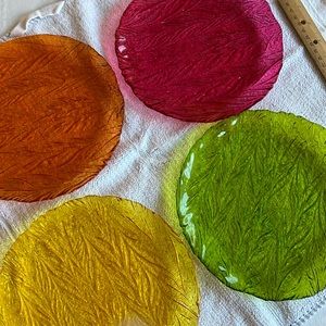 4 autumn color dessert plates. Some minor color chips shown in photos